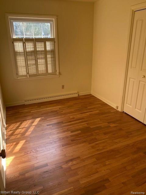 101 East River Road Flushing, MI 48433 - Photo 8 of 27