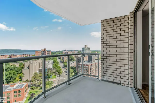 $360,000 | 3333 Henry Hudson Parkway, Unit 21R | Riverdale