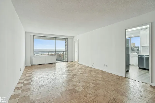 $360,000 | 3333 Henry Hudson Parkway, Unit 21R | Riverdale