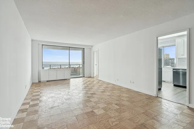 $360,000 | 3333 Henry Hudson Parkway, Unit 21R | Riverdale