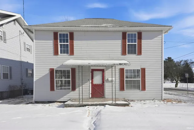 $214,900 | 725 South Main Street, Kendallville, IN 46755