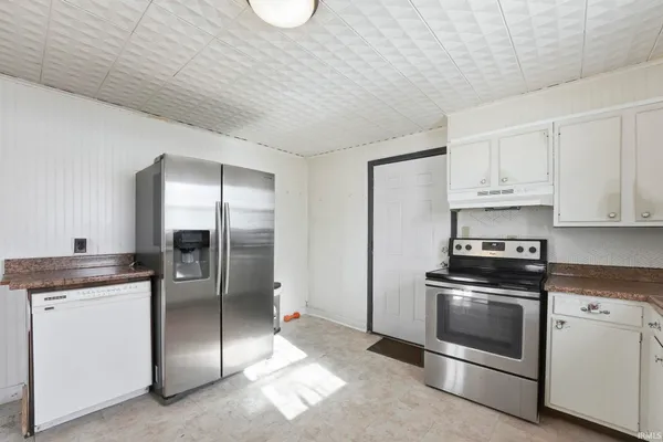 $214,900 | 725 South Main Street, Kendallville, IN 46755