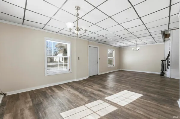 $214,900 | 725 South Main Street, Kendallville, IN 46755