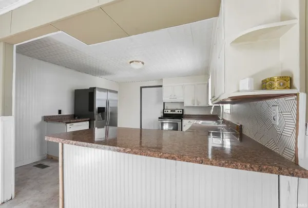 $204,900 | 725 South Main Street, Kendallville, IN 46755