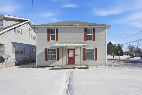 $204,900 | 725 South Main Street, Kendallville, IN 46755