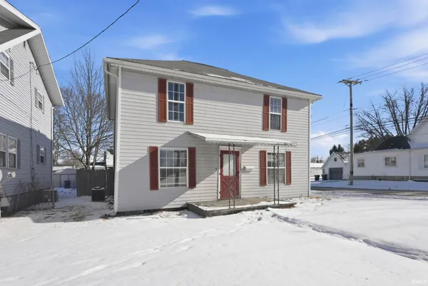 $214,900 | 725 South Main Street, Kendallville, IN 46755
