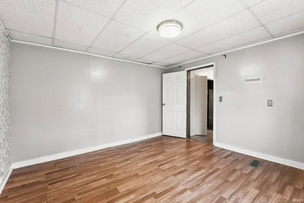 $214,900 | 725 South Main Street, Kendallville, IN 46755