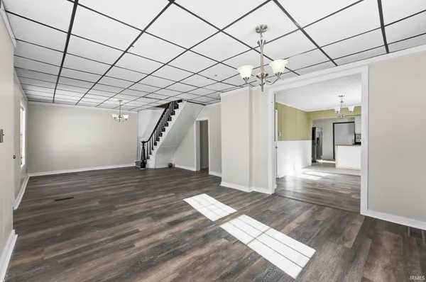 $204,900 | 725 South Main Street, Kendallville, IN 46755