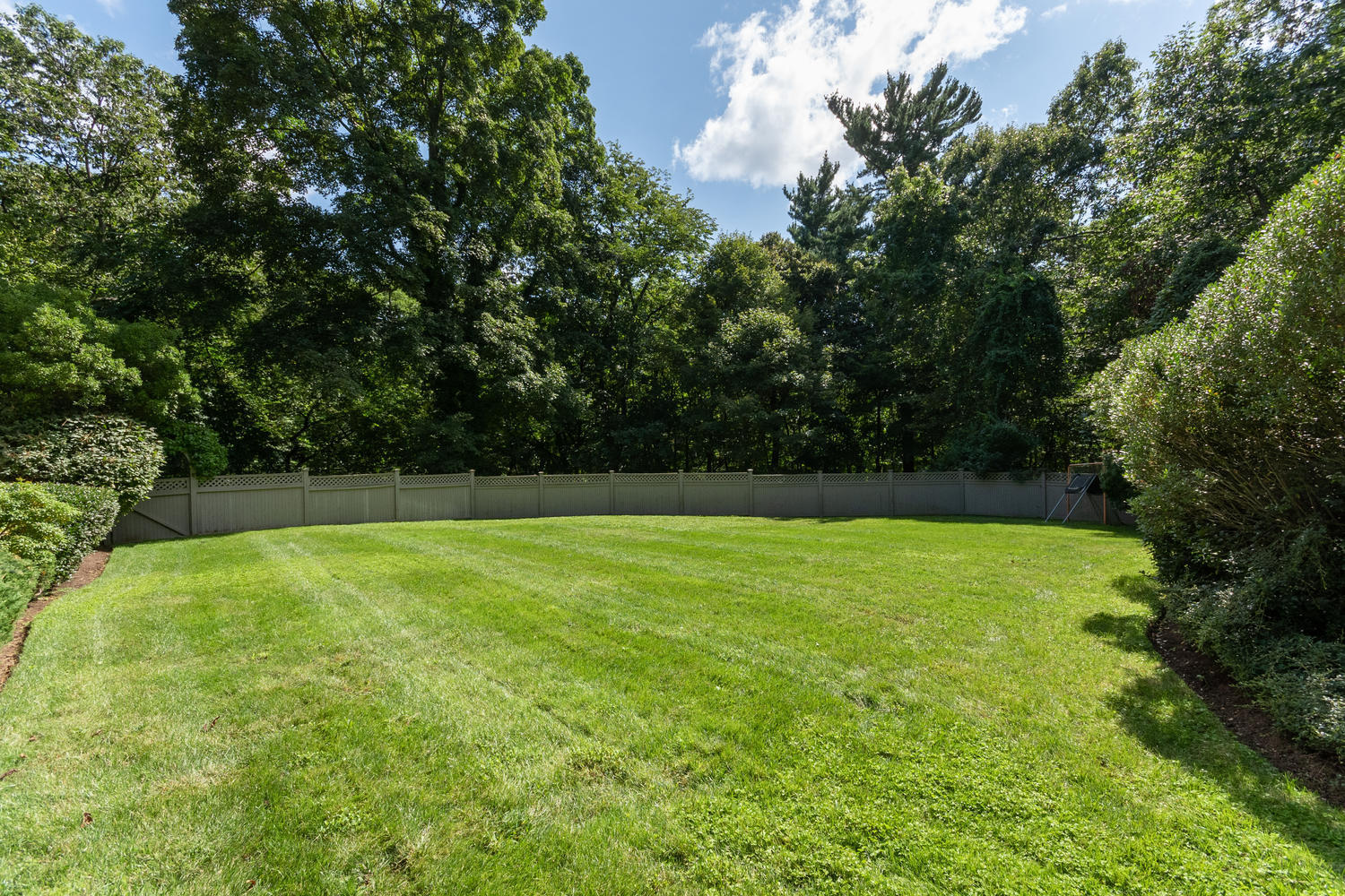 72 Delafield Island Road Darien, CT 06820 - Photo 39 of 45 a view of outdoor space and yard