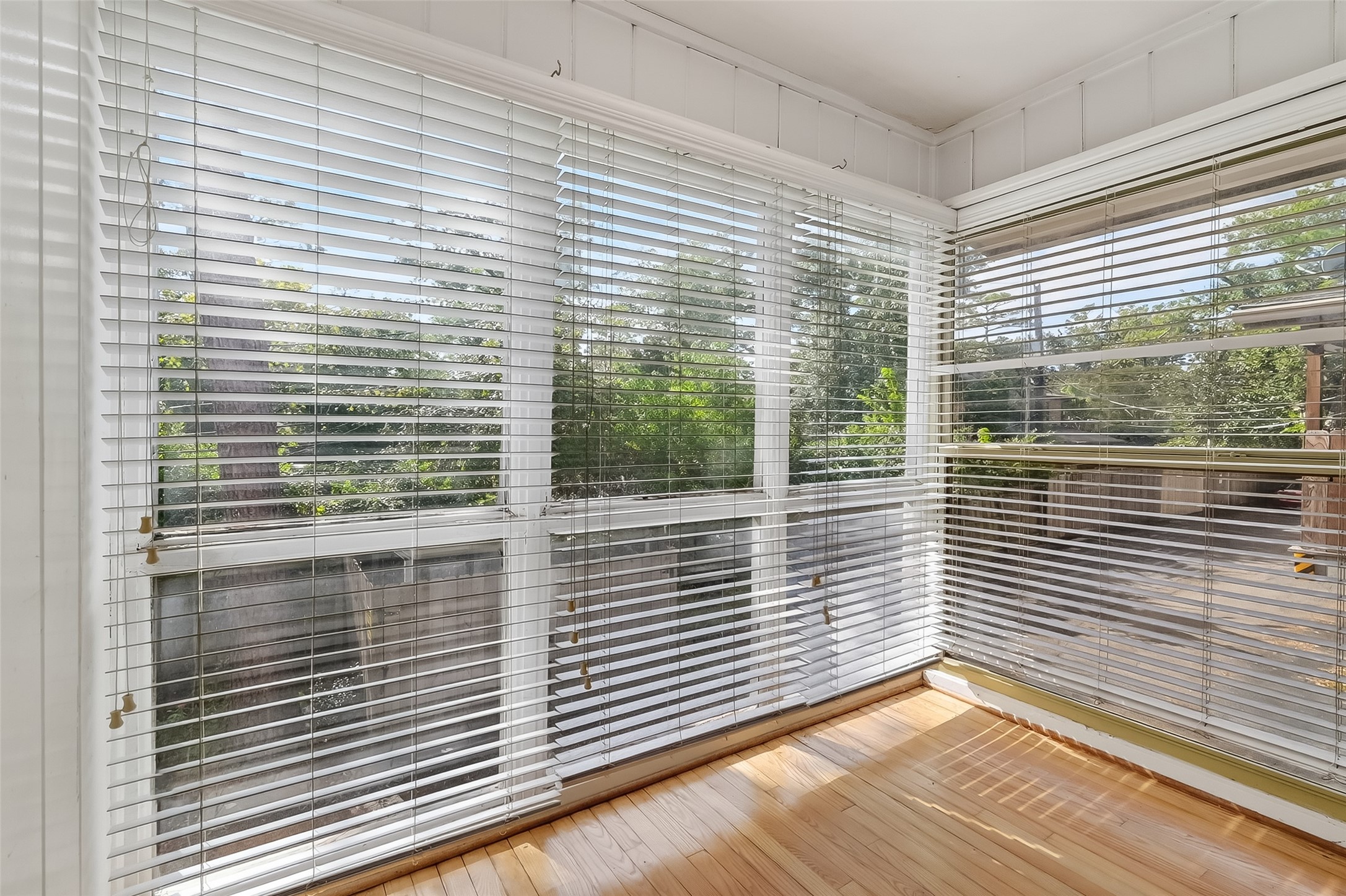 909 Silber Road, Unit 16C Houston, TX 77024 - Photo 10 of 32 a view of a balcony with a window
