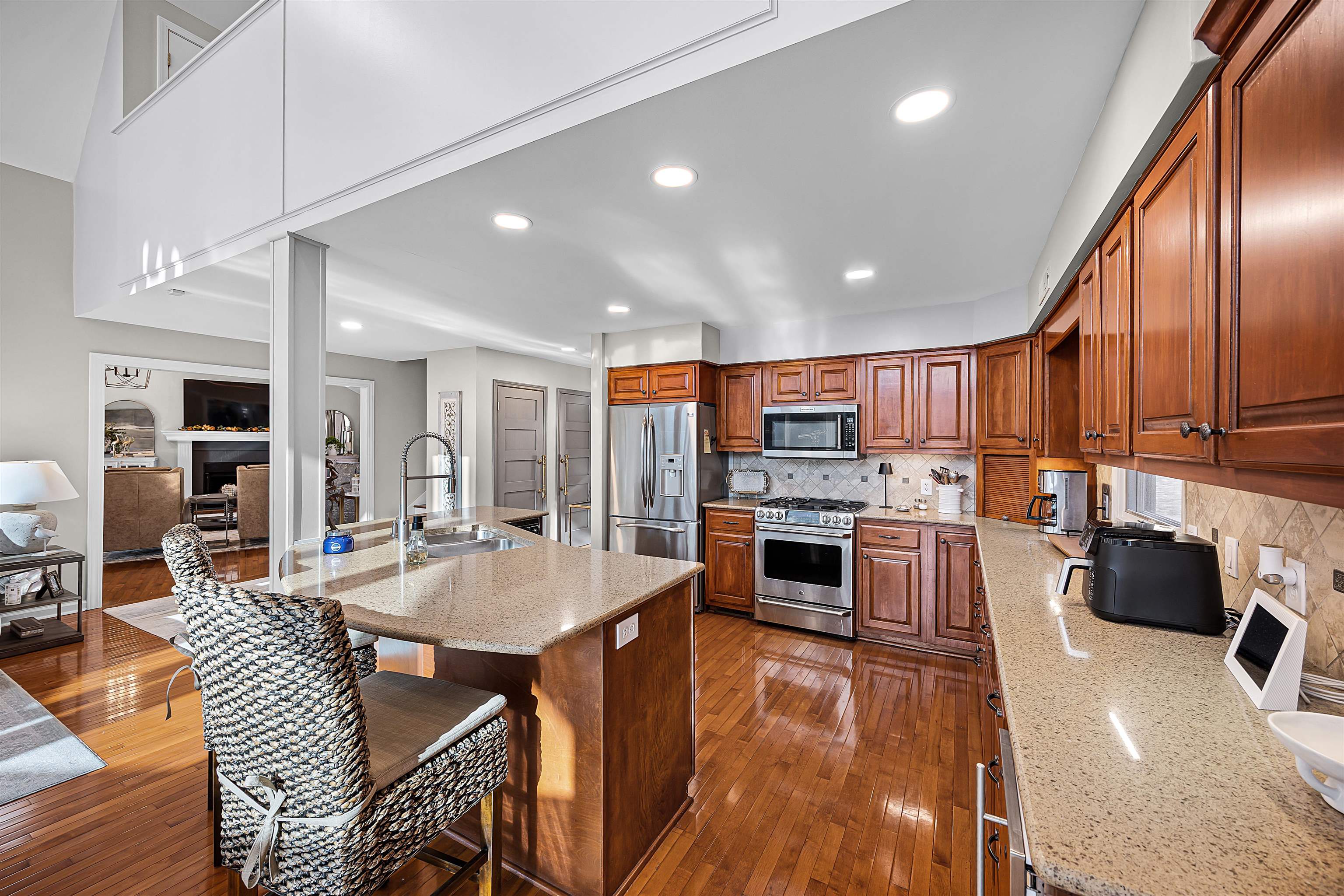 195 Ridge View Savannah, TN 38372 - Photo 13 of 40 a large kitchen with lots of counter space a sink and appliances