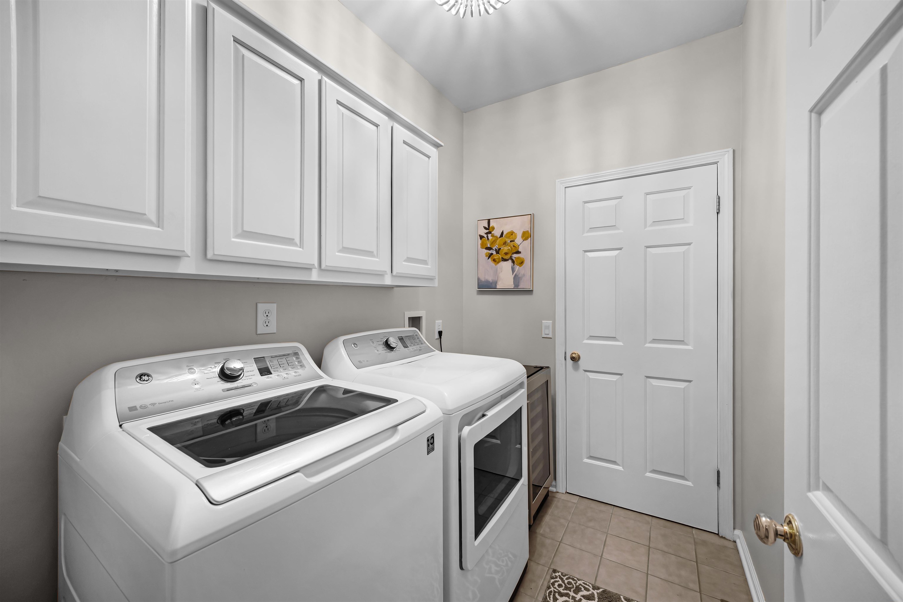 195 Ridge View Savannah, TN 38372 - Photo 29 of 40 a utility room with dryer and washer