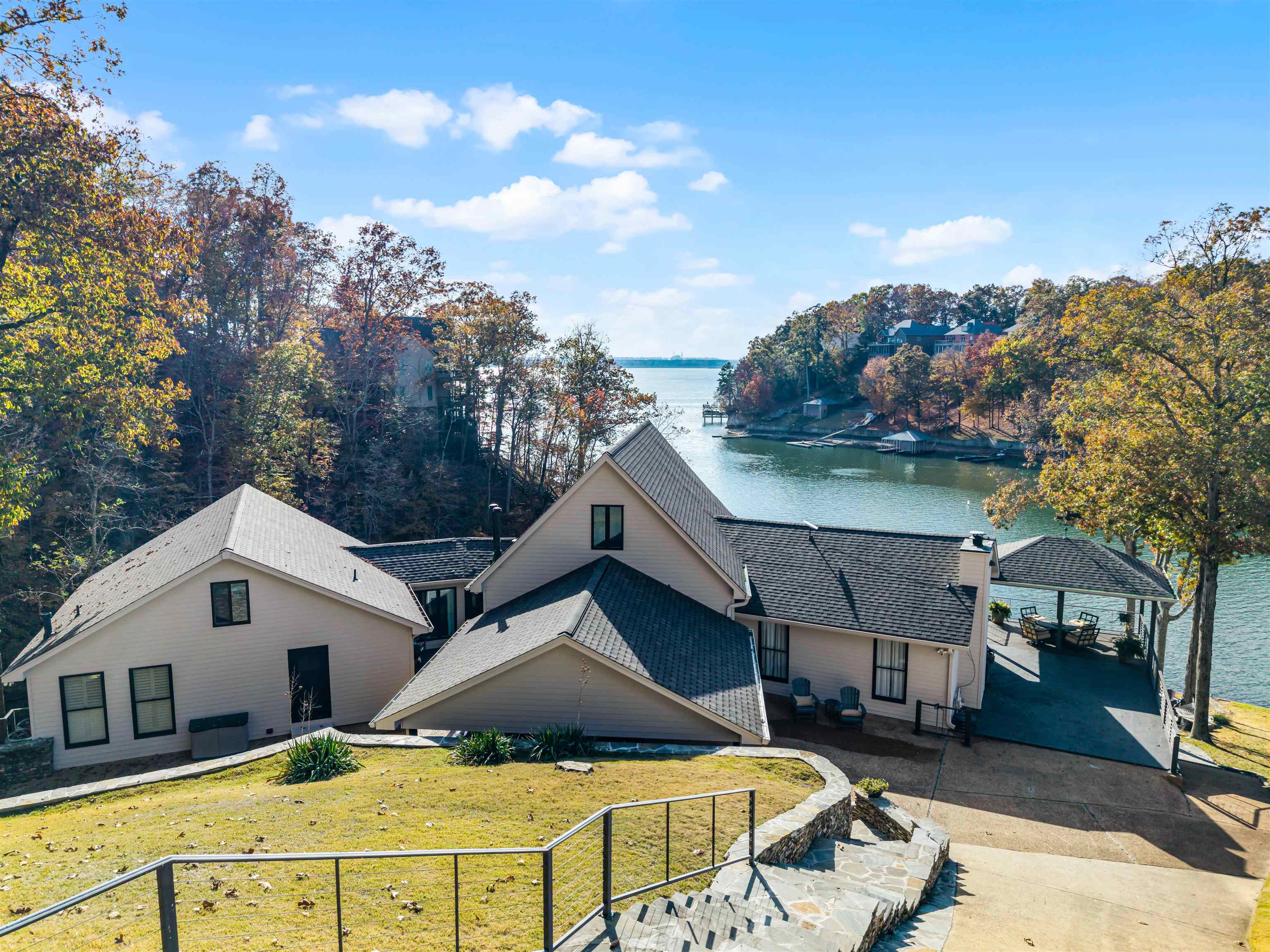 195 Ridge View Savannah, TN 38372 - Photo 30 of 40 a house with trees in the background