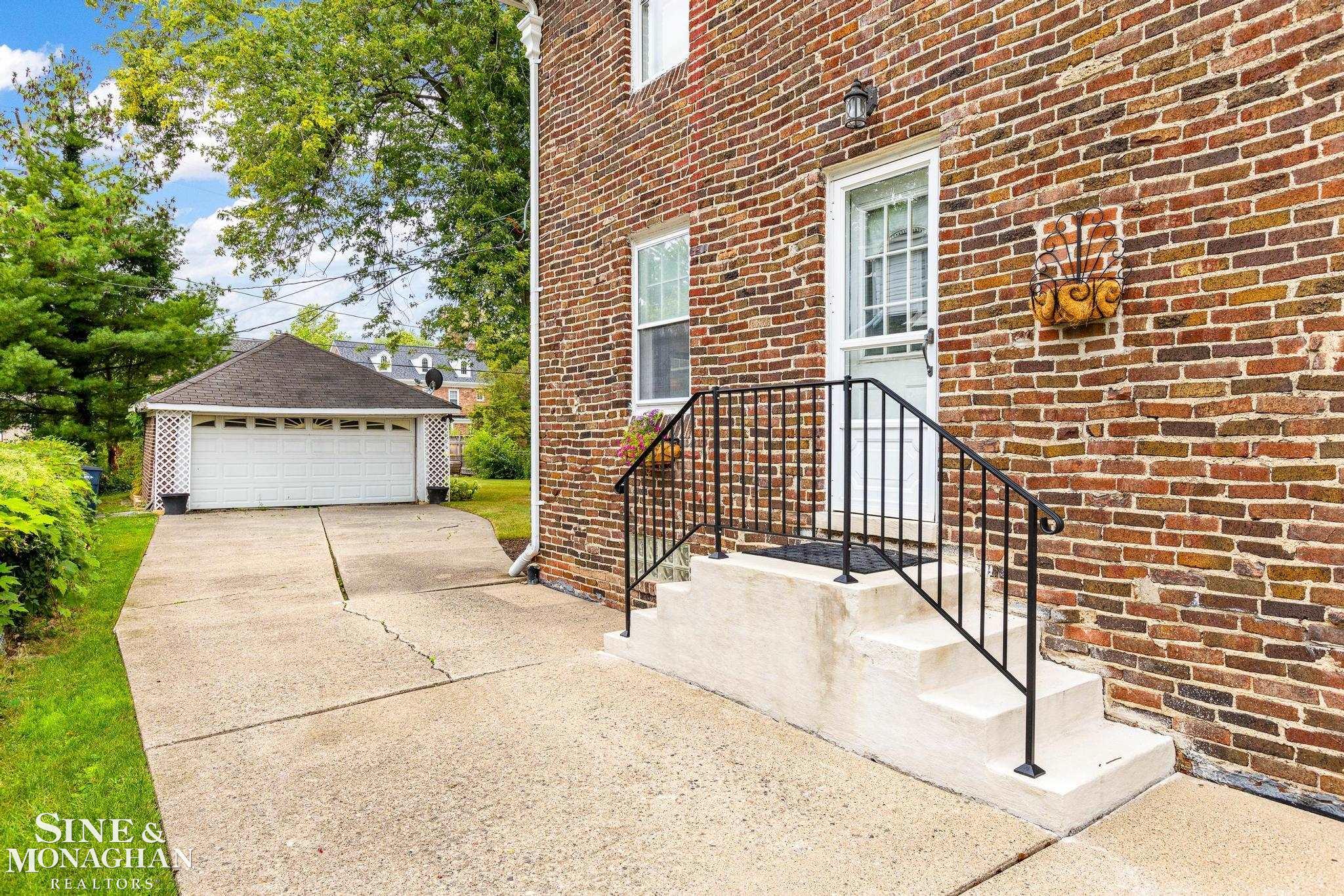 787 Lincoln Road Grosse Pointe, MI 48230 - Photo 27 of 31 50124065-26.JPG