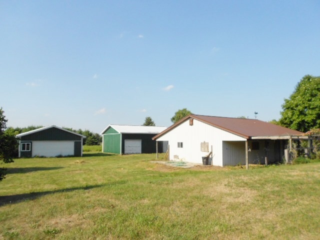 9364 West Monroe Road Elwell, MI 48832 - Photo 20 of 32 1820549-19.JPG