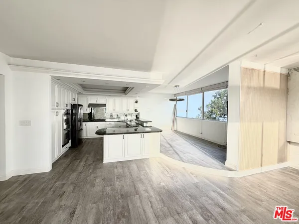 $6,500 | 17366 Sunset Boulevard, Unit 105, Pacific Palisades, CA 90272