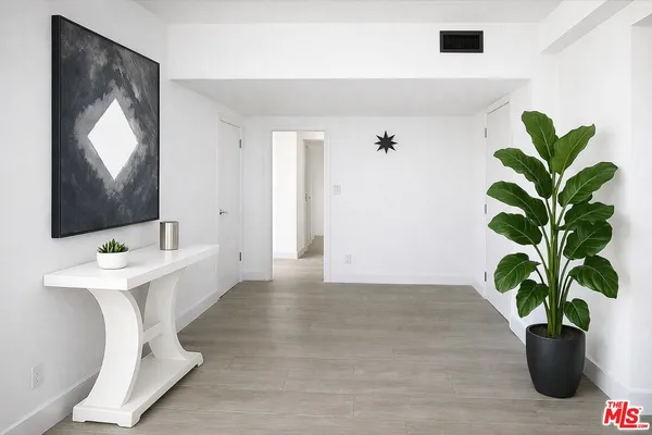 $6,500 | 17366 Sunset Boulevard, Unit 105, Pacific Palisades, CA 90272