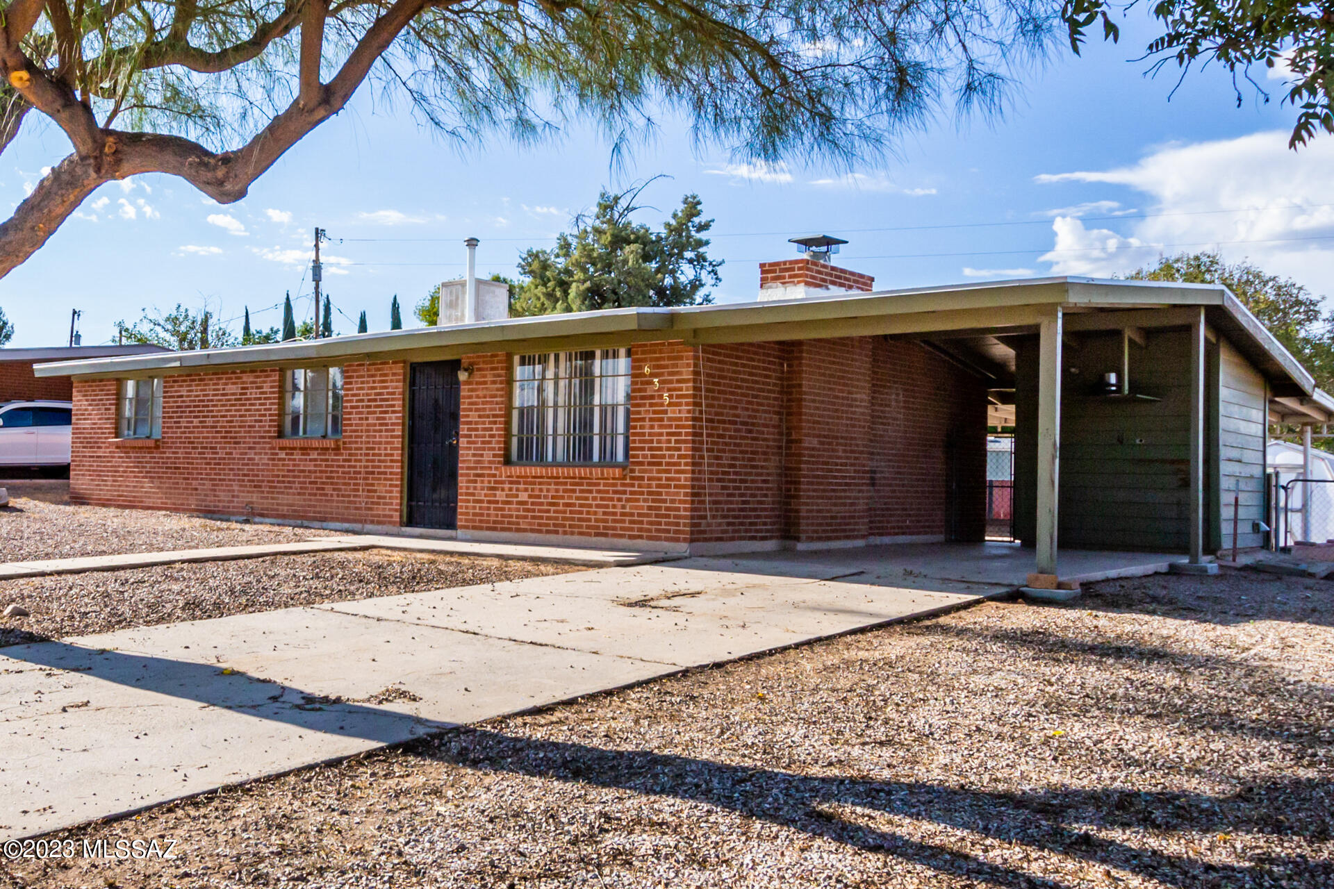 635 East Post Road Benson, AZ 85602 - Photo 1 of 24