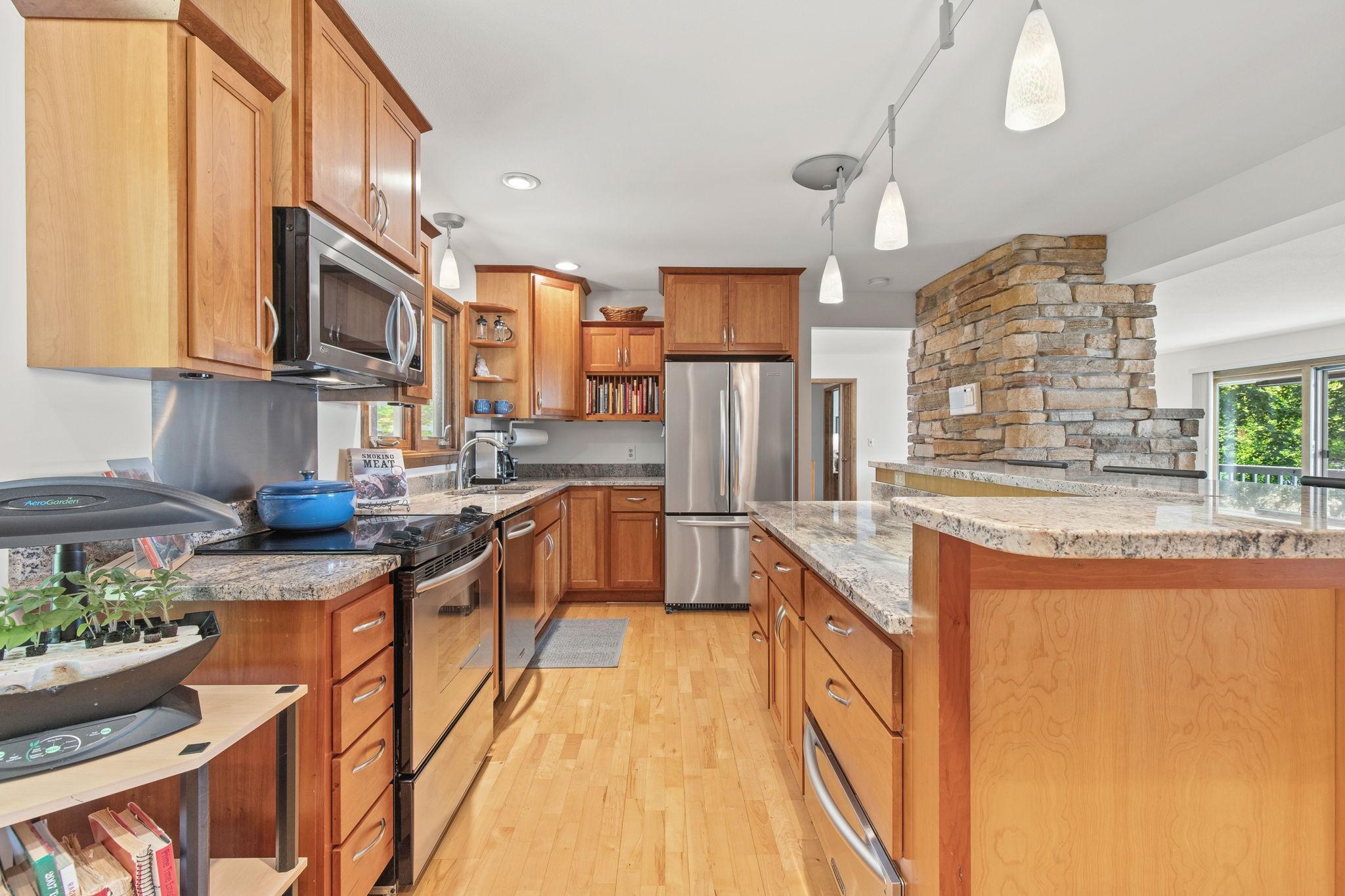 314 North Cove Road Hudson, WI 54016 - Photo 12 of 42