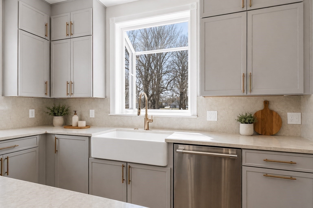 5 Cottage Street Nahant, MA 01908 - Photo 15 of 41