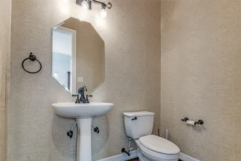 $469,999 | 5208 Blossom Street, Unit 9, Houston, TX 77007