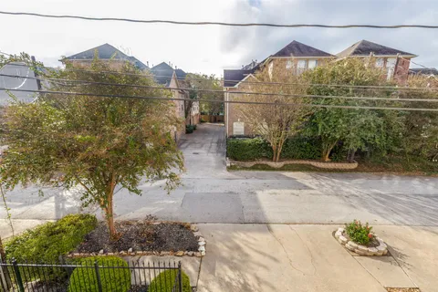 $469,999 | 5208 Blossom Street, Unit 9, Houston, TX 77007