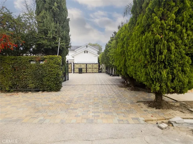 $4,000 | 13551 Hart Street, Van Nuys, CA 91405