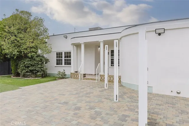 $4,000 | 13551 Hart Street, Van Nuys, CA 91405