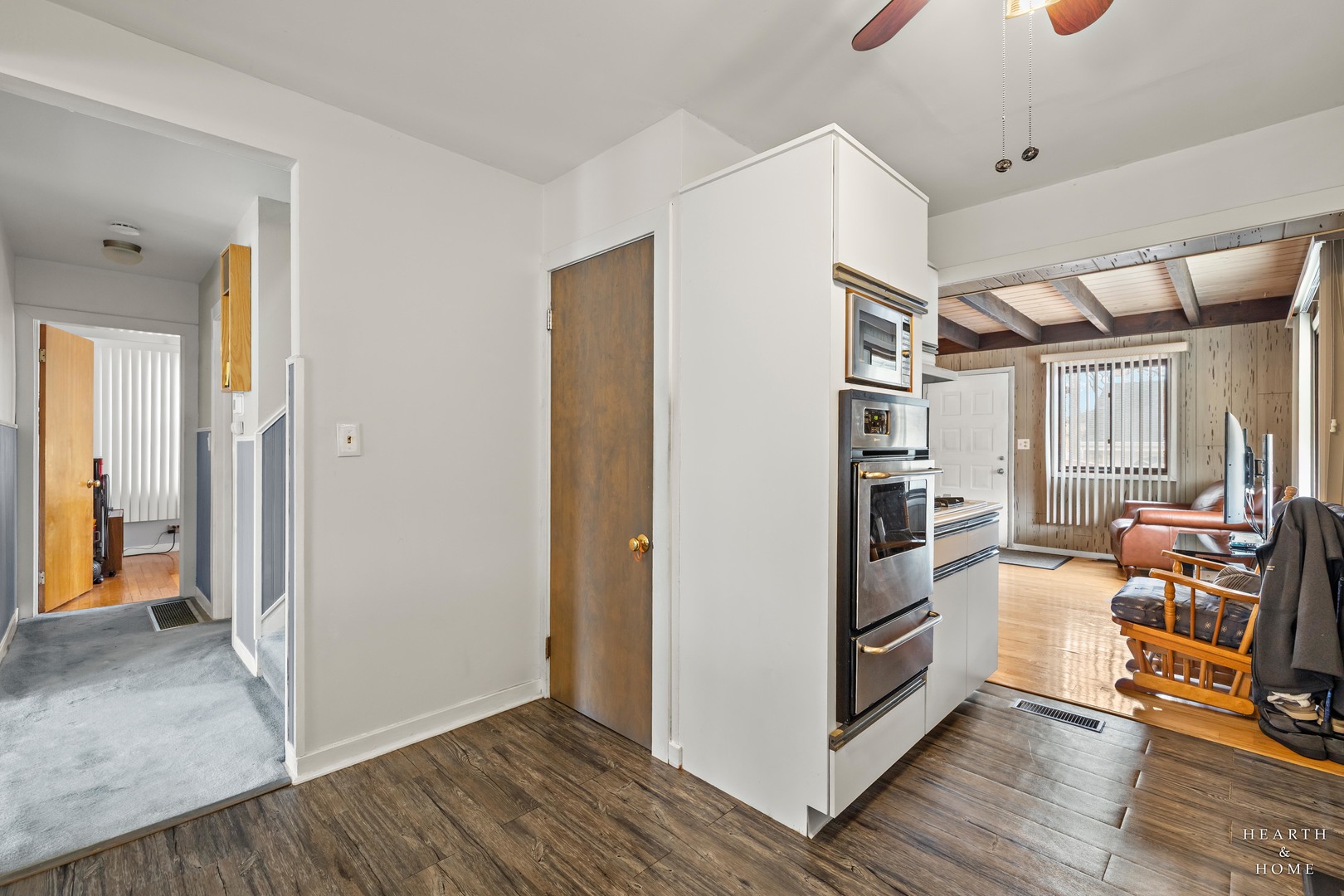 9041 Major Avenue Morton Grove, IL 60053 - Photo 12 of 41
