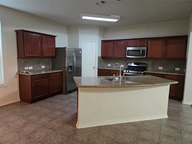 $2,350 | 9903 Onyx Trail Drive, Rosharon, TX 77583