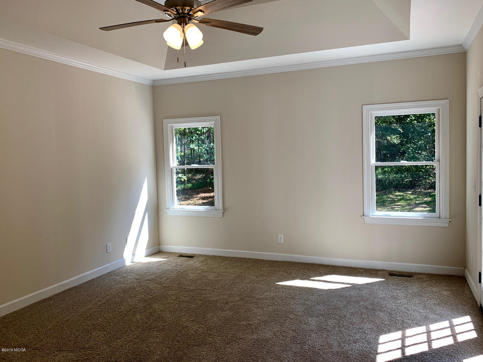 140 Hampton Ridge Road Macon, GA 31220 - Photo 14 of 19 an empty room with a window