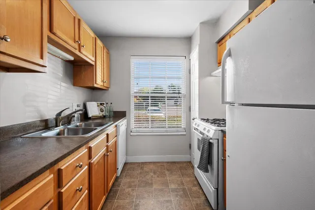 $175,000 | 4565 Tabor Road Northwest, Unit 38, Comstock Park, MI 49321