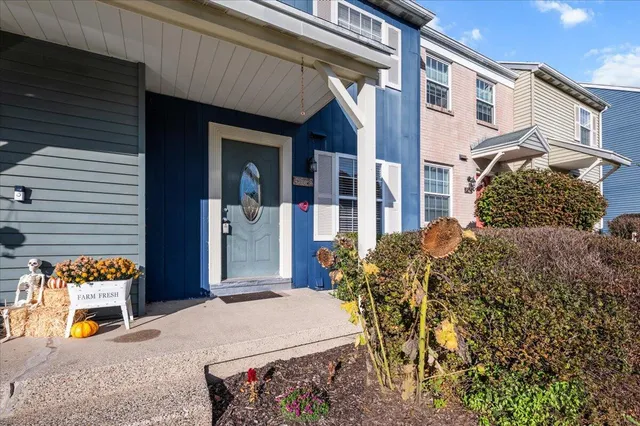 $175,000 | 4565 Tabor Road Northwest, Unit 38, Comstock Park, MI 49321