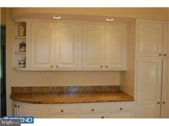 2709 North Kent Road Broomall, PA 19008 - Photo 3 of 12 Kitchen