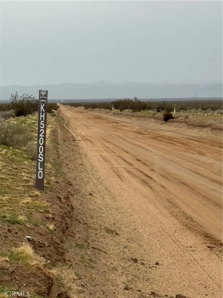 8133 Near Helendale Helendale, CA 92342 - Photo 6 of 6 a view of an ocean