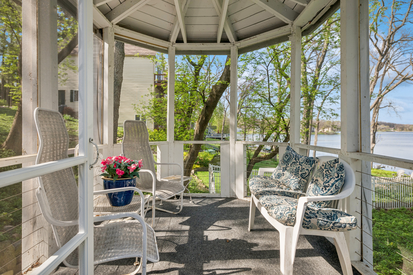 6112 Pleasant View Lane Cary, IL 60013 - Photo 25 of 31 a view of outdoor dining space with a table and chairs