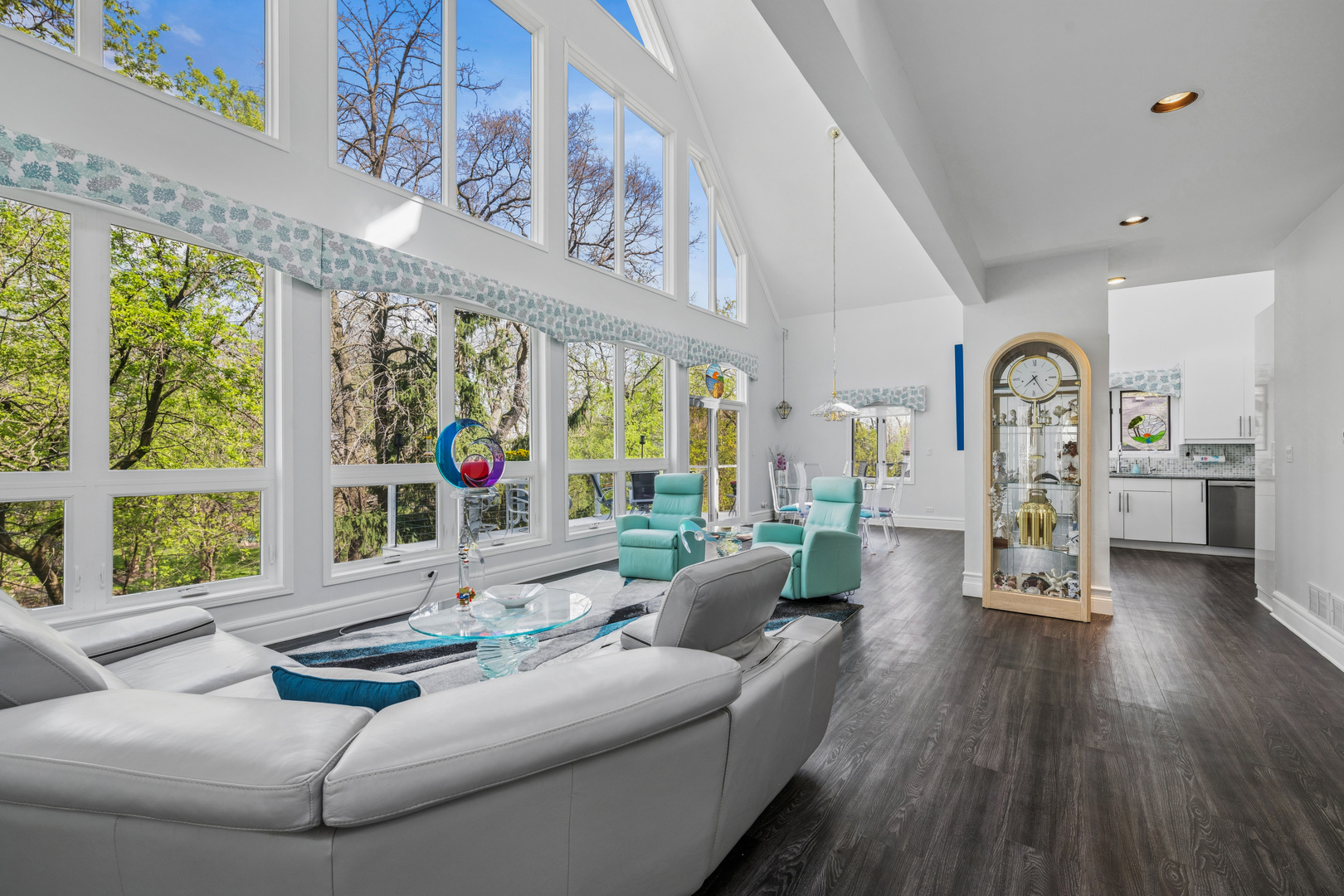 6112 Pleasant View Lane Cary, IL 60013 - Photo 5 of 31 a living room with furniture and a large window