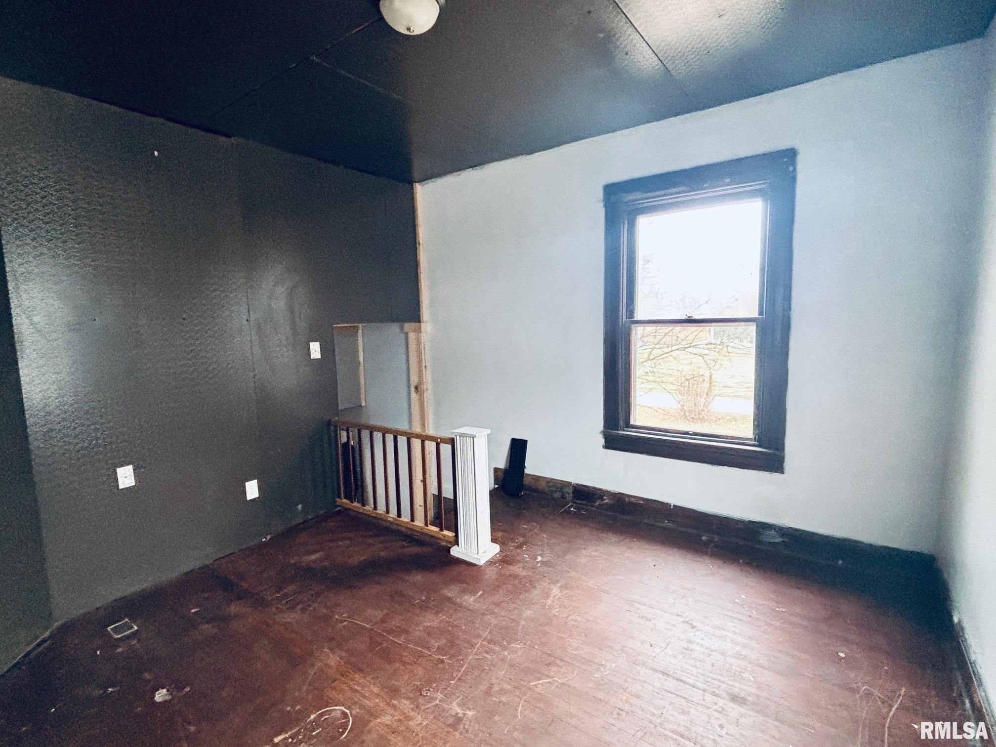 207 South Primm Street Athens, IL 62613 - Photo 7 of 11