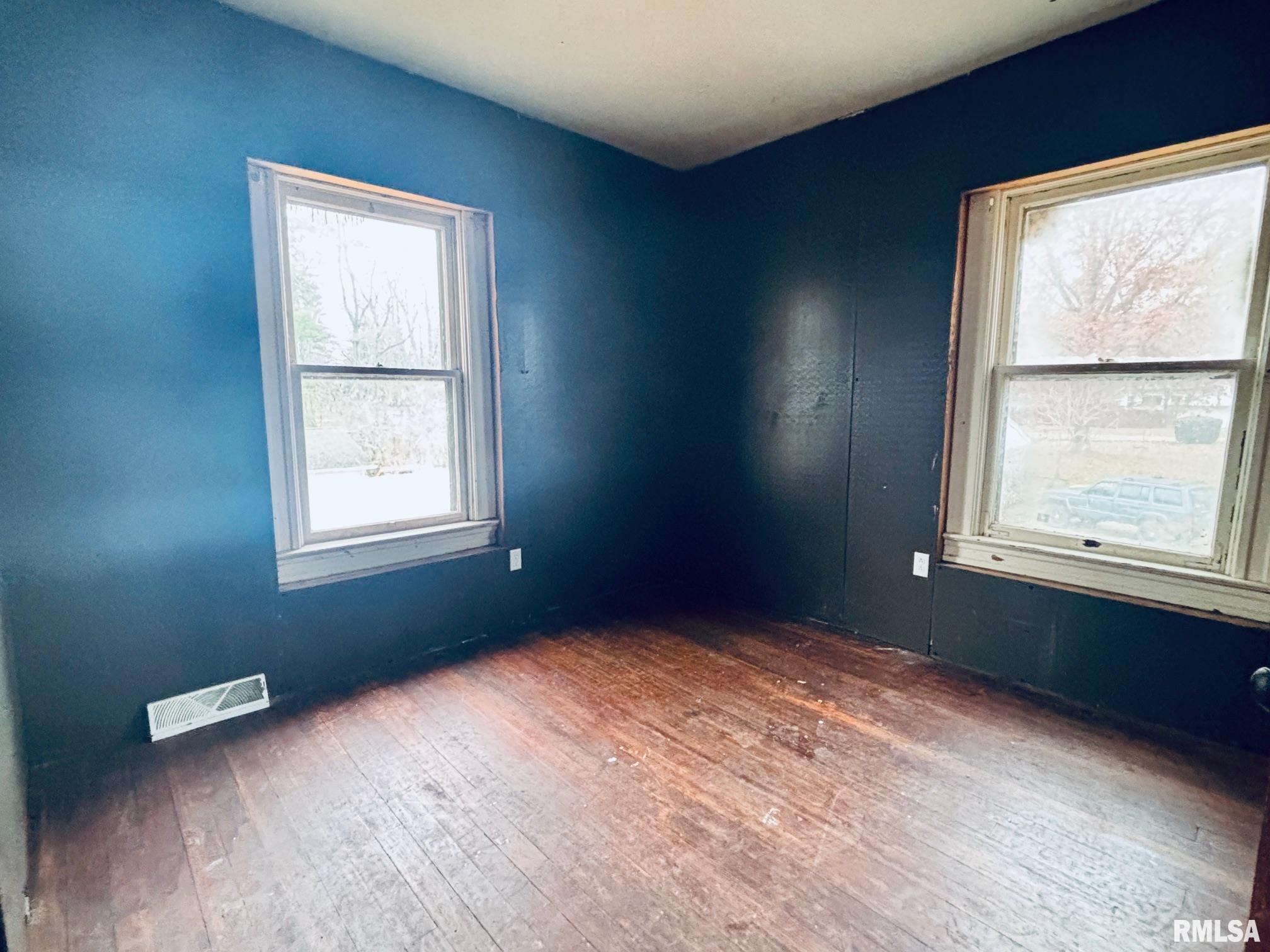 207 South Primm Street Athens, IL 62613 - Photo 8 of 11