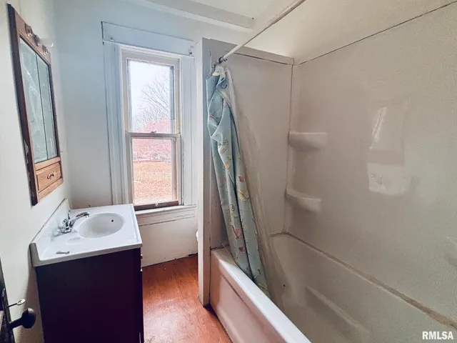 $89,900 | 207 South Primm Street, Athens, IL 62613