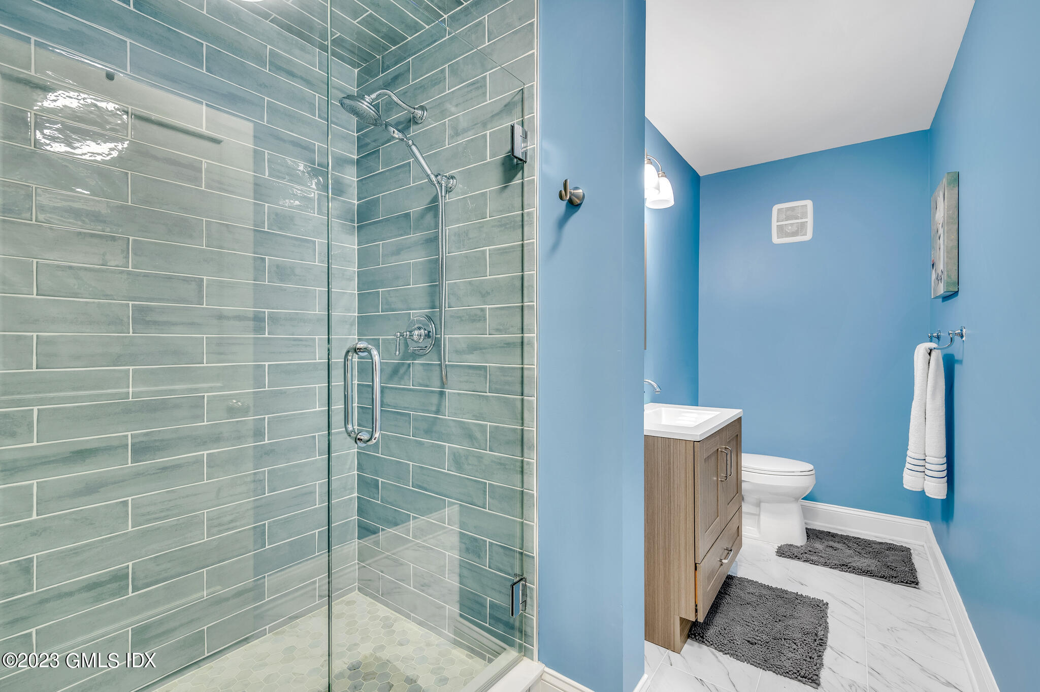 72 Havemeyer Place, Unit B Greenwich, CT 06830 - Photo 15 of 19 a bathroom with a toilet and a shower