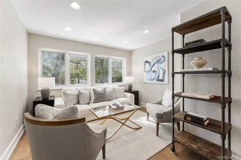 $1,399,279 | 99 Waterside Close, Eastchester, NY 10709