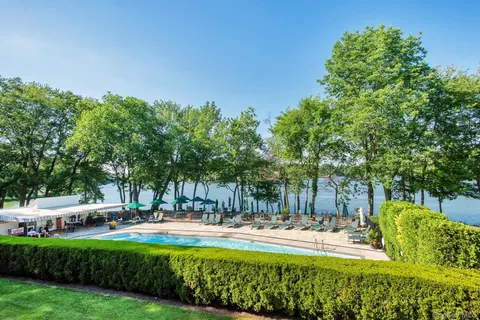 $1,399,279 | 99 Waterside Close, Eastchester, NY 10709