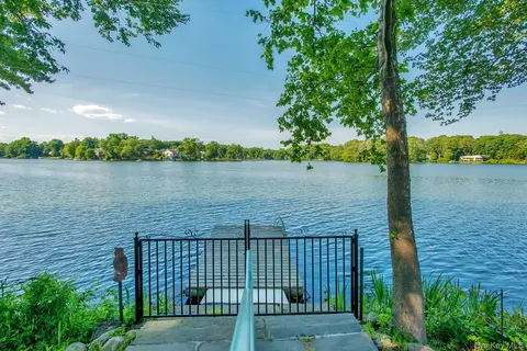 $1,399,279 | 99 Waterside Close, Eastchester, NY 10709