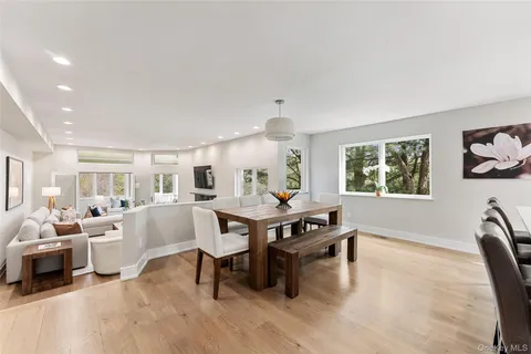 $1,399,279 | 99 Waterside Close, Eastchester, NY 10709