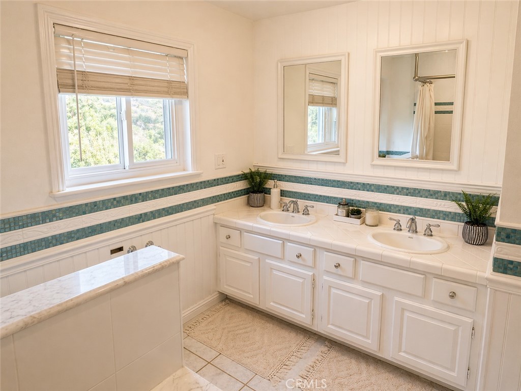 30204 Canoe Road Canyon Country, CA 91387 - Photo 19 of 42