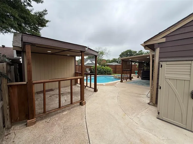 a side view of a house