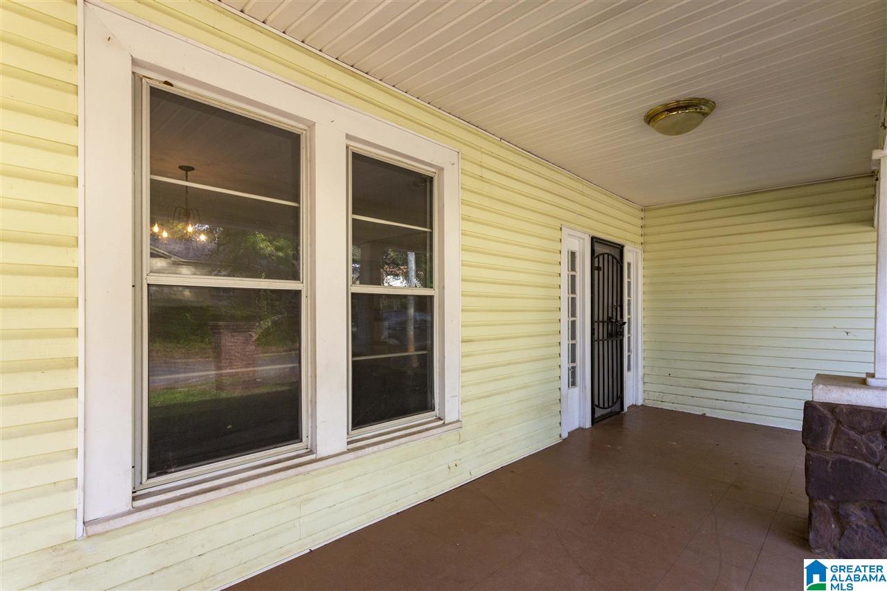 228 Center Street Bessemer, AL 35020 - Photo 4 of 23