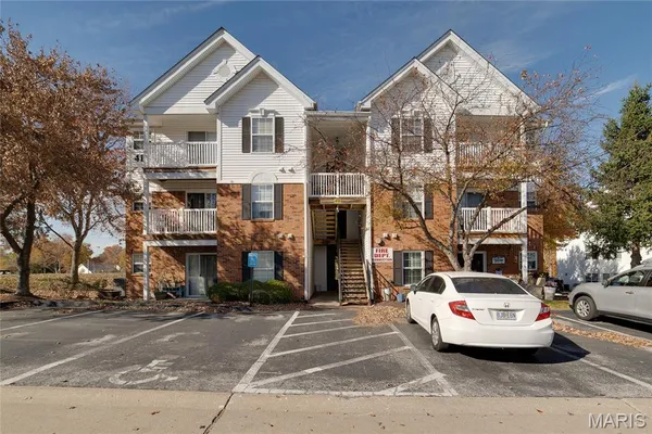$155,000 | 410 Benton Drive, Unit L, St. Peters, MO 63376