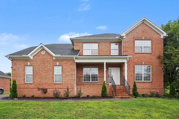 $639,900 | 102 Clairmonte Lane, Hendersonville, TN 37075
